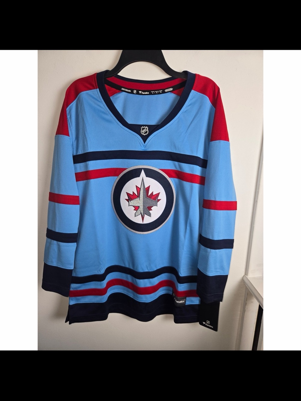 Winnipeg Jets Fanatics Breakaway Alt Jersey Womens Large NEW